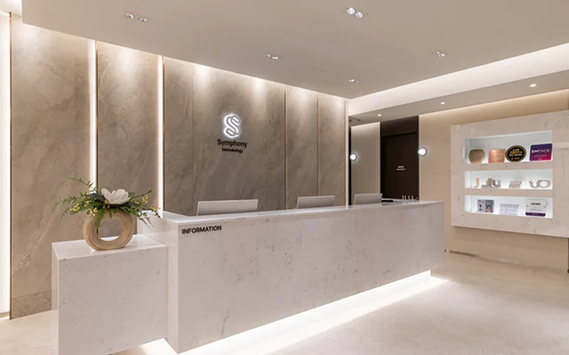 Зона ожидания Symphony Dermatology в Синса